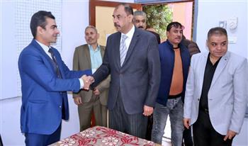محافظ سوهاج يتفقد عددا من لجان انتخابات الإعادة لمجلس النواب