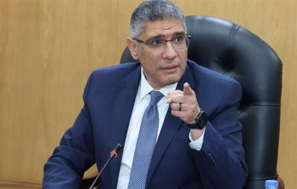 محافظ الجيزة يترأس اجتماع اللجنة العامة لحماية الطفولة