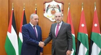 وزير الخارجية الأردني يبحث مع نائب الرئيس الفلسطيني تطورات الأوضاع في المنطقة