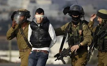 الاحتلال يعتقل 14 فلسطينيا من الضفة