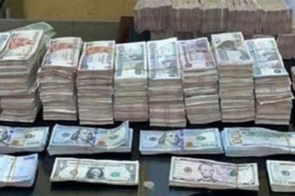 ضبط 8 ملايين جنيه في قضايا اتجار بالنقد الأجنبي خلال 24 ساعة
