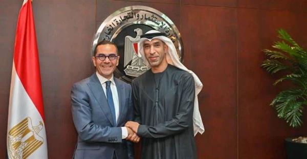 وزير الاستثمار يبحث مع وزير التجارة الخارجية الإماراتي سبل تعزيز التعاون الاقتصادي