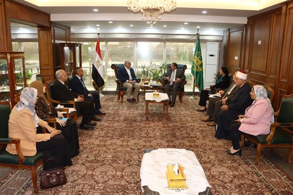 محافظ القليوبية يتابع جهود مبادرة «عيون أطفالنا مستقبلنا»
