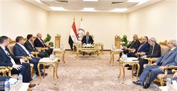 وزير الإنتاج الحربي يناقش مع "نورثروب جرومان" و"هيلينك" التعاون في التصنيع العسكري
