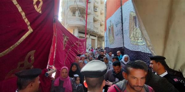 فرحة المواطنين بانتصار الرئيس السيسي للديمقراطية واحترام إرادة الناخبين