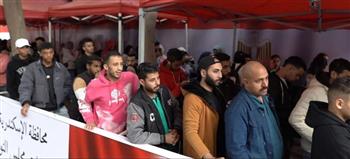   إقبال الشباب والسيدات على لجان دائرة الرمل للإدلاء بأصواتهم في جولة الإعادة 