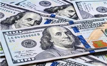   الدولار يستقر وسط تداولات هادئة مع اقتراب نهاية العام