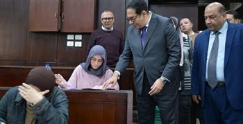   رئيس جامعة القاهرة يتفقد سير امتحانات الفصل الدراسي الأول 