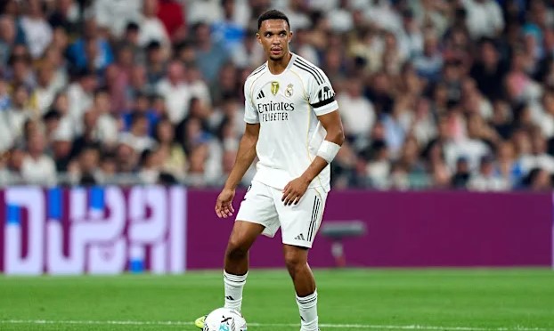 أرنولد يقترب من مغادرة ريال مدريد والعودة للدوري الإنجليزي