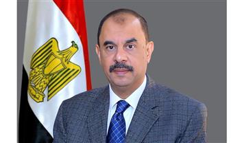   تنفيذا لتوجيهات محافظ سوهاج.. بدء رصف منطقة شارع الشريف بحي شرق 