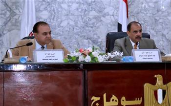   محافظ سوهاج يرفع درجة الاستعداد لاستقبال احتفالات أعياد الميلاد 