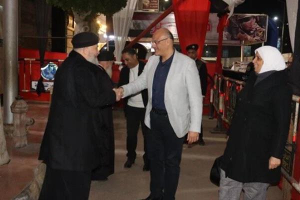 محافظ القليوبية يتفقد عدداً من الكنائس ببنها ويقدم التهنئة للأخوة المسيحيين