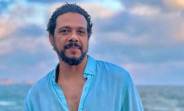 حمزة العيلي يبدأ تصوير دوره في مسلسل "حكاية نرجس" مع ريهام عبد الغفور