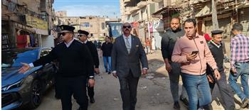 حى شرق شبرا الخيمة يخلص شارع ٢٣ يوليو من الإشغالات ..صور