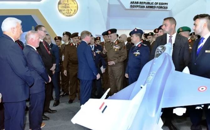 وزير الدفاع ورئيس الأركان يختتمان لقاءات "إيديكس 2025"