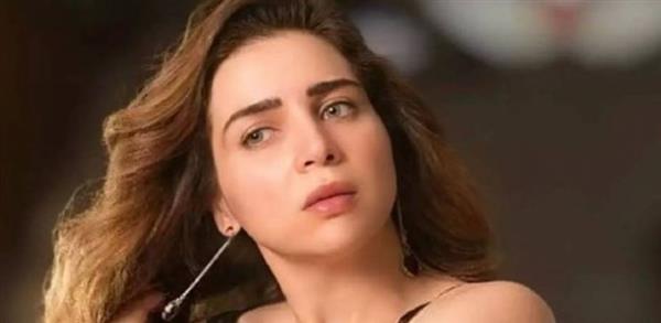مي عز الدين توجه رسالة مؤثرة للفنانة سوسن بدر