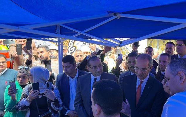 وزير الاتصالات يتفقد عددا من المشروعات التنموية والبريدية بمحافظة الدقهلية