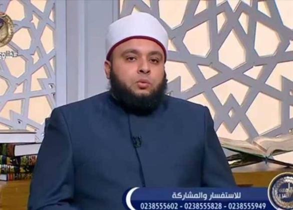 هل يجوز أداء النوافل جالسا على الكرسى؟ فيديو