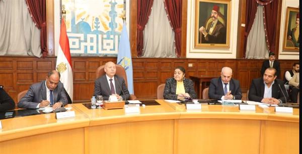 محافظ القاهرة يعقد اجتماعًا موسعًا لمتابعة ملف التصالح على مخالفات البناء
