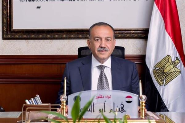 محافظ أسيوط يغادر إلى الهند