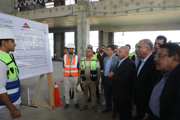 محافظ المنيا ونائب رئيس الوزراء يتفقدان محطات القطار الكهربائي السريع