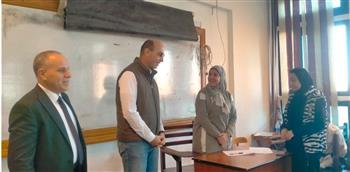   رئيس جامعة دمنهور يتفقد كلية التربية استعدادا لامتحانات نصف العام