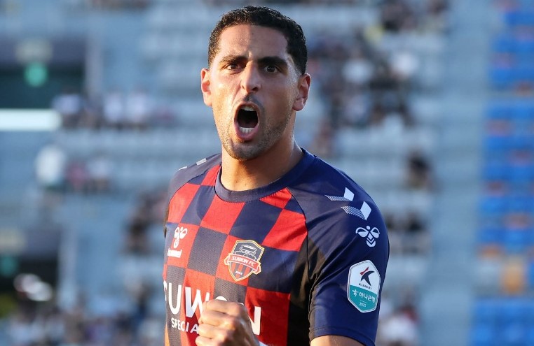 الأهلي يترقب رد سون الكوري لحسم صفقة بابلو صباغ