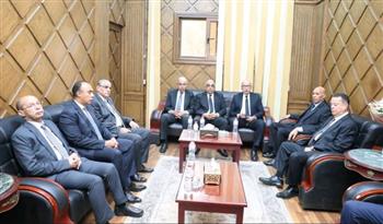  وزير العدل وكدواني والغايش يؤدون واجب العزاء لأسر القضاة شهداء الحادث الأليم بالمنيا