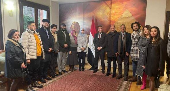 سفير مصر لدى ألبانيا يستضيف عددا من رموز الجالية المصرية بمقر البعثة