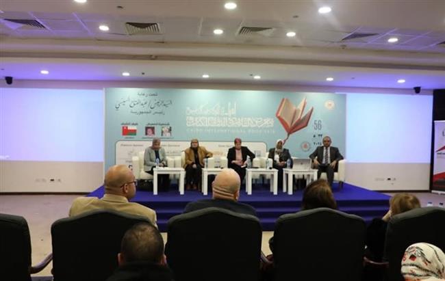 معرض الكتاب .. ندوة "استراتيجيات مواجهة القضايا المجتمعية"