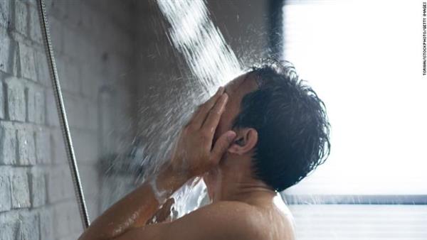 الإفتاء تجيب.. حكم تأخير الغسل من الجنابة بسبب برودة الجو