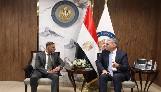 مباحثات مشتركة بين وزير البترول ورئيس شركة أركيوس