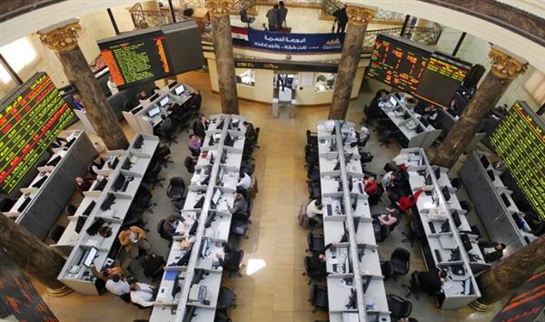 أداء متباين لمؤشرات البورصة لدى إغلاق التعاملات