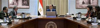   رئيس الوزراء يتابع مع رئيس الهيئة العامة للمنطقة الاقتصادية لقناة السويس عددا من ملفات العمل