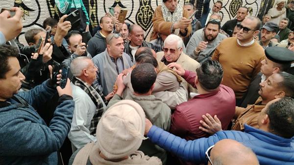 شرط جزائي مليون جنيه وتقديم الكفن..كبار العائلات تنهي خصومة ثأرية في المنيا