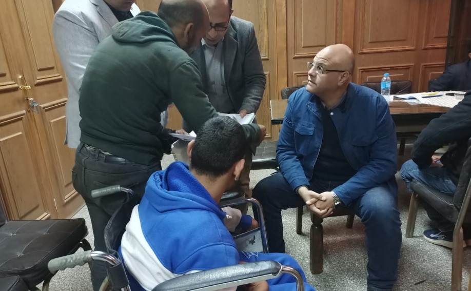 محافظ القليوبية يواصل لقاءاته الأسبوعية لحل مشاكل المواطنين بمدينة الخانكة