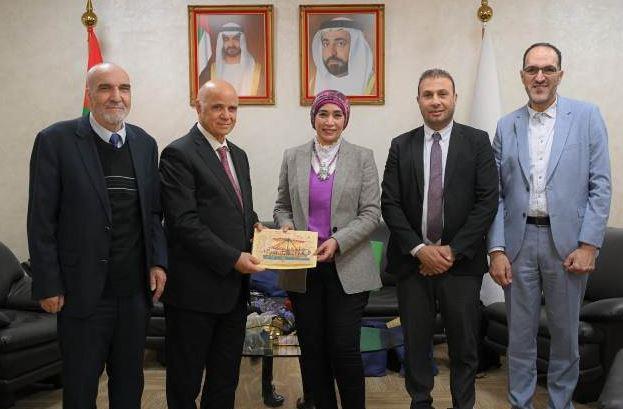 رئيس جامعة الأقصر تبحث مع مدير جامعة الشارقة سبل تعزيز التعاون المشترك