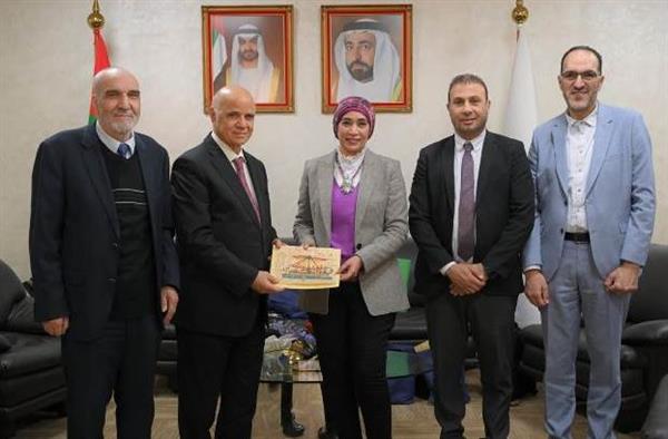 رئيس جامعة الأقصر تبحث مع مدير جامعة الشارقة سبل تعزيز التعاون المشترك
