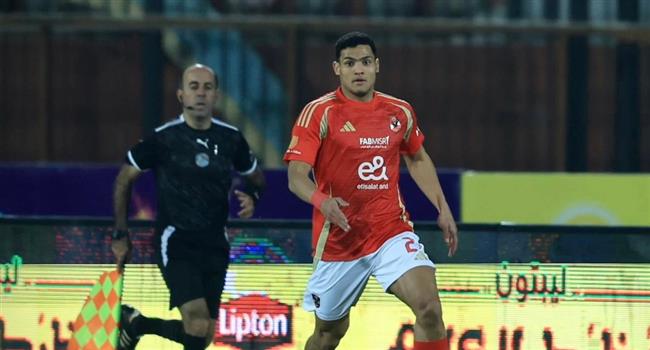 موقف مصطفى العش من مباراة القمة وفقا للائحة الدوري