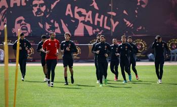   الأهلي يبدأ تدريباته استعدادا لمباراة الإسماعيلي بالدوري