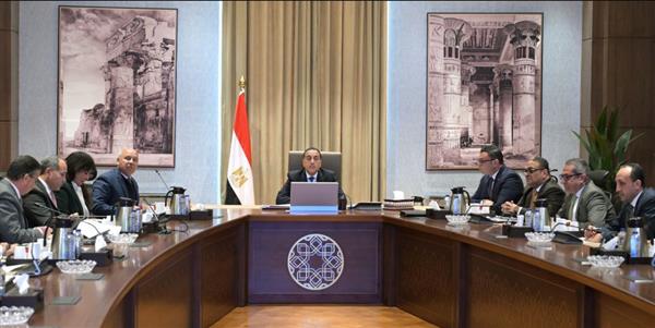 رئيس الوزراء يتابع الموقف التنفيذي للمراحل المتبقية لمشروع القطار الكهربائي الخفيف بشرق القاهرة