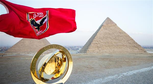 برفقة علم الأهلي.. جولة كأس العالم للأندية داخل معالم مصر السياحية| صور