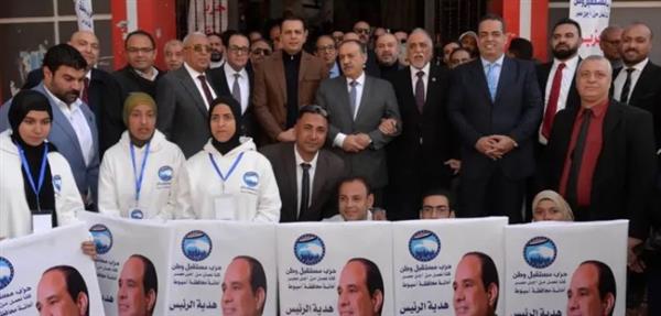 محافظ أسيوط ورئيس حزب مستقبل وطن يفتتحان وحدة الأطفال المبتسرين