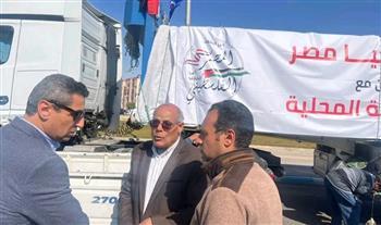 محافظ السويس يتابع إرسال قافلة الإغاثة لصالح الشعب الفلسطيني