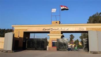   رفقة وفد الجامعة العربية.. السفير حسام زكي في زيارة لمعبر رفح