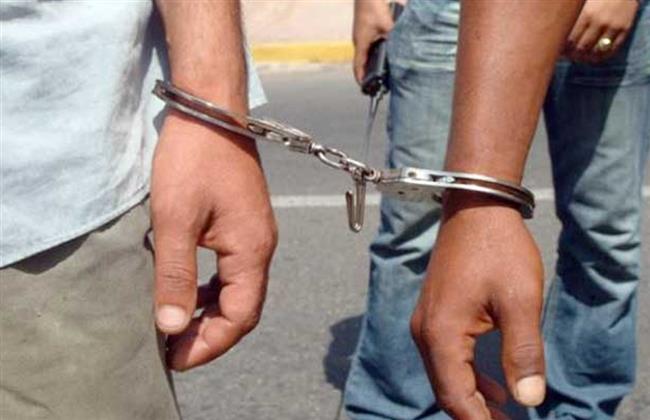 ضبط شخصين بالقاهرة لقيامهما بتصنيع المواد المخدرة والإتجار بها