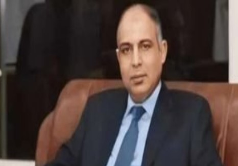 حملاته لا تتوقف ضد "البيك أب".. محافظ المنيا يضبط سيارات مخالفة على الطريق الزراعي
