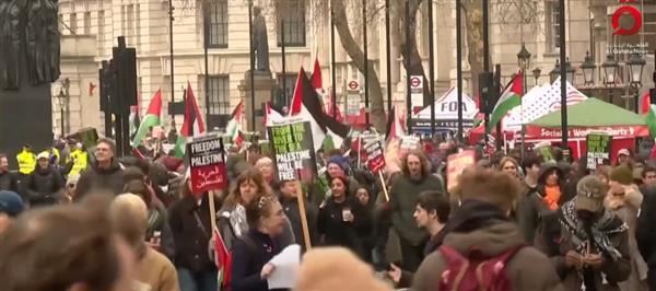 القاهرة الإخبارية: مسيرة حاشدة مؤيدة للفلسطينيين فى العاصمة البريطانية لندن
