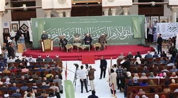   رئيس جامعة الأزهر : الخط العربي فن يتجلى في كتاب الله ويجمع بين الجمال والدقة