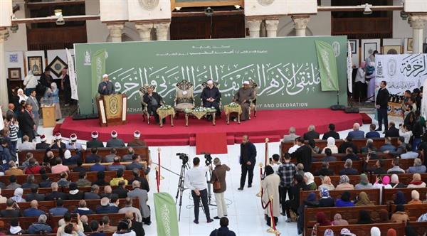 رئيس جامعة الأزهر : الخط العربي فن يتجلى في كتاب الله ويجمع بين الجمال والدقة